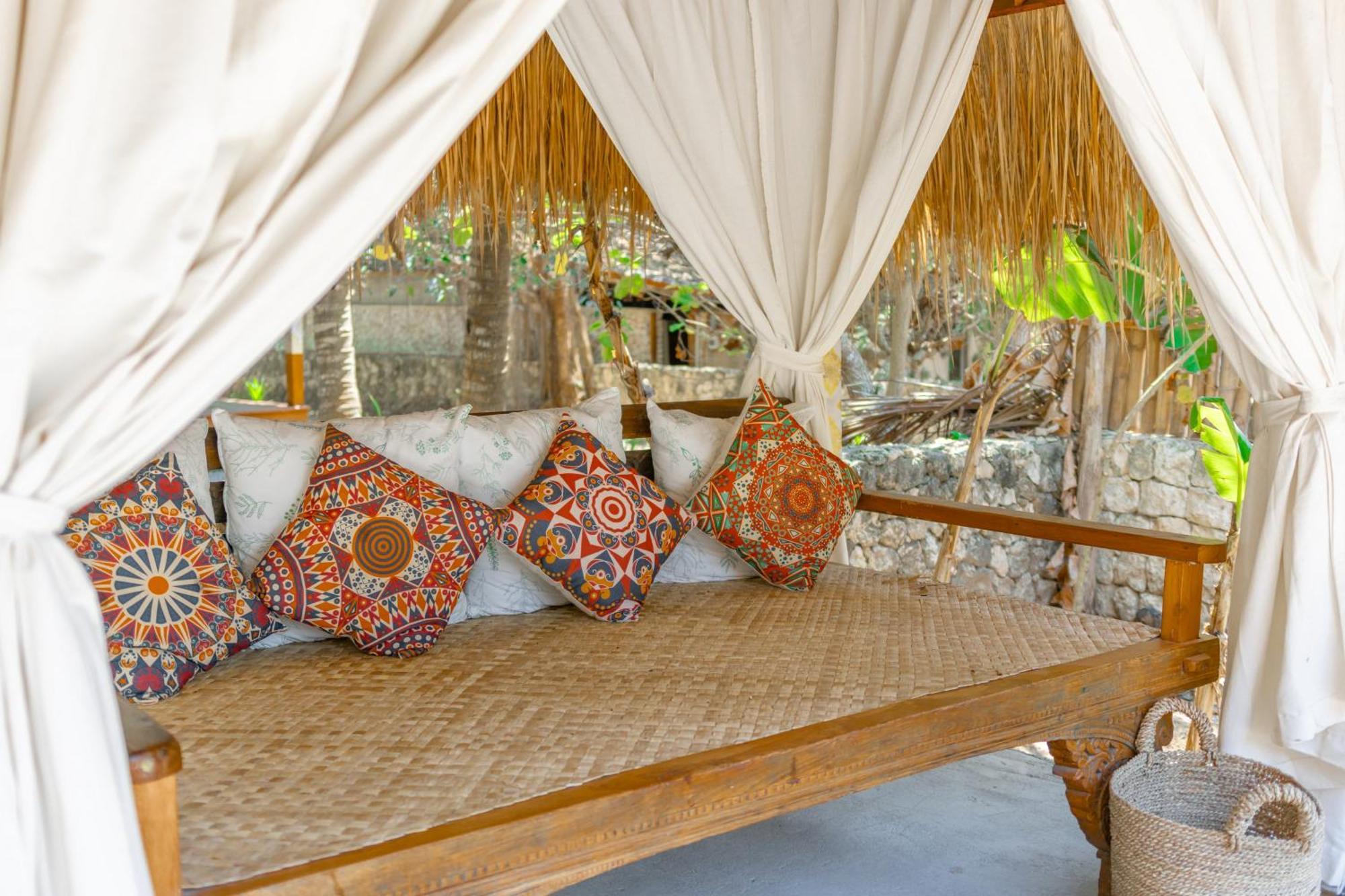 Golden Garuda Cottages Polilit Екстериор снимка